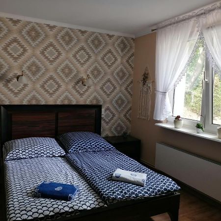 Apartament Kot I Pies ミエンジズドロイェ エクステリア 写真