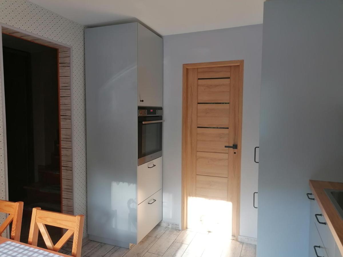 Apartament Kot I Pies ミエンジズドロイェ エクステリア 写真